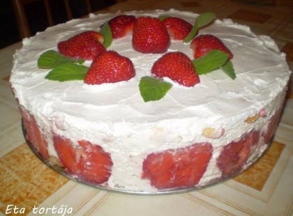 Epres-tejszines torta Eta módra,,,sütés nélküli Epres-túrós torta