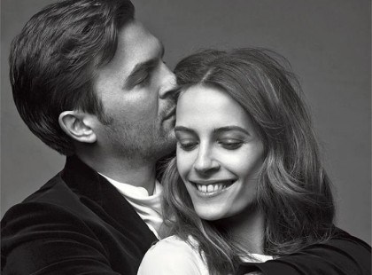 Van, hogy eljön az a pillanat, amikor már nem érdekel, hogy ki mit csinál vagy ki mit mond. Amikor már nem foglalkozol másokkal és nem érdekelnek mások, mert rájössz, hogy csak egy dolog fontos az életedben: az, hogy boldog lehess. És ahhoz sokszor inkább nem kellenek mások..... Lesznek, akik úgy bántanak meg, hogy fogalmuk sem lesz róla. Lesznek, akiket barátnak hittél, de saját maguk előtt is elbuknak. Lesznek akik ellenségnek látszanak, s ők állnak melléd a bajban... Lesznek útonállók, bliccelők, átutazók... lesznek akiket nevetve, s akiket sírva hagysz ott egy-egy állomáson. Mindig, mindennek célja van... fáradalmas, izgalmas utazás az élet. S ha találsz egy útitársat, aki végigkísér rajta, elértél mindent, amiről mások csak álmodoznak...