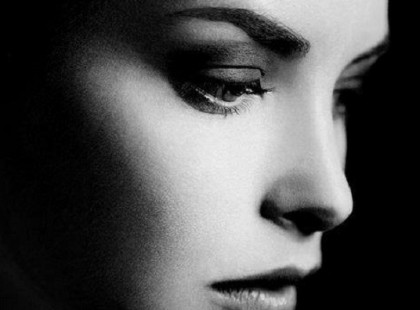 Sokszor érzetem, hogy meghalok a vágytól és féltem elveszítek valakit, aki nagyon fontos számomra, a végén mégis elveszítettem. De túléltem! és még most is Élek!