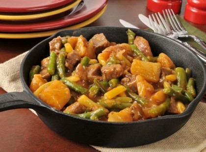 Zöldséges sertéscomb ragu, egyszerű és nagyszerű vacsi! Ezt az ételt bárki eltudja készíeni!