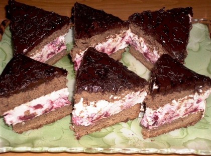 Habos meggyes szelet – csábító krém, amibe beleszeretsz! Elképesztő finomság!