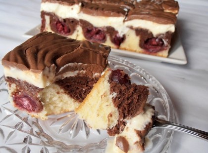 Krémes cseresznyés süti – mennyei édesség, remek választás ünnepi alkalmakra is!