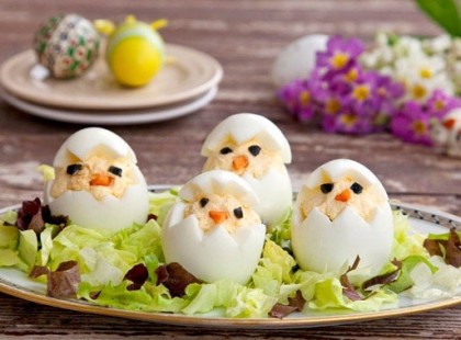 Húsvéti csibe alakú töltött tojás – dekoratív előétel! :)