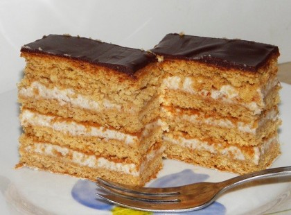 Diós krémes szelet