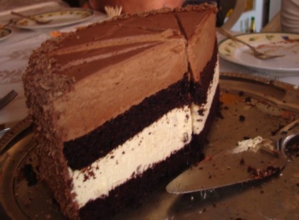 Csokis-vaníliás krémes csokoládétorta