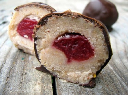 A megoldás: zserbógolyó meggyel!