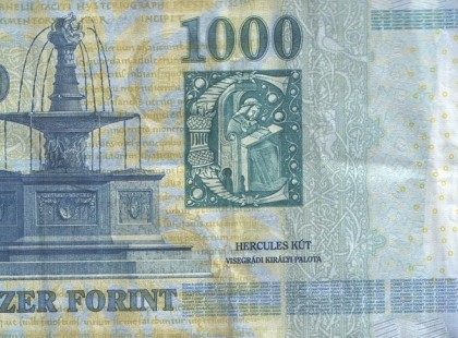 Vujity Tvrtko - Itt kezdődik az EMBER! Semmije sincs, de még az utolsó kenyérre valót is megosztja másokkal, hogy segíthessen. Tisztelettel lehet csak rá gondolni.