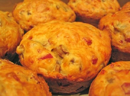Sonkás, sajtos muffin recept fantasztikus ötlet vacsorára. A család imádni fogja :)