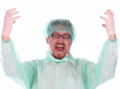 TRÁGÁR NŐVÉREK, BUNKÓ ORVOSOKAZ ERZSÉBET KÓRHÁZBAN