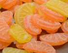 Dereng, hogy ebből amikor sokat ettünk akkor megkezdte a nyelvünket? De ez mondjuk szerintem abszolút nem érdekelt egyikünket sem. A nagyszüleim is nagyon szerették, sokszor vittem nekik ilyet a kisboltból. Sokat ropogtattuk suliban órán is. Mindig és mindenhol ettük. Lájk, ha emlékszel rá Te is! :)
