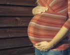 - A Mama ? Te hiszel a Mamában ? ! - Igen. - Ne nevettesd ki magad ! Láttad már valahol ? Egyáltalán látta már valaki ? - Nem, mert itt van körülöttünk. Benne élünk. S bizony, neki köszönhetjük, hogy vagyunk.
