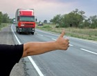 Felvettem ma egy stoppost! Kkfháza után, az M5-ös felhajtójánál.