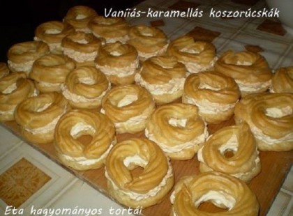 Vaníliás-karamellás koszorúcskák Eta módra.