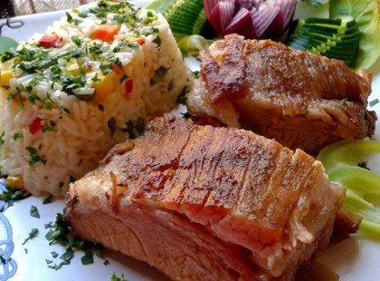 Fokhagymás oldalas lábasban sütve