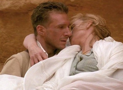 A szépség nem az arcodon van. A mosolyodban. A szívedben. Valójában az tartja melletted a másikat, ugyanis a külsőségek csak ideiglenesen elégíthetnek ki, míg a tiszta szeretet akár egy életen át elég lehet. Oravecz Nóra