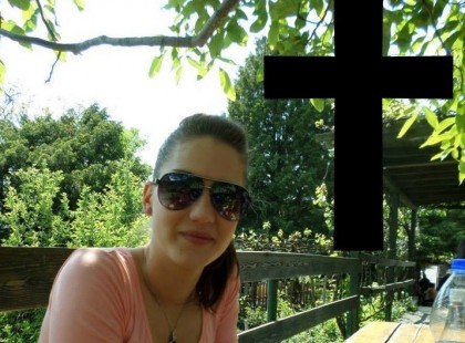 Emlékezzetek csendben Fruzsinára! Őszinte részvétünk a családnak!