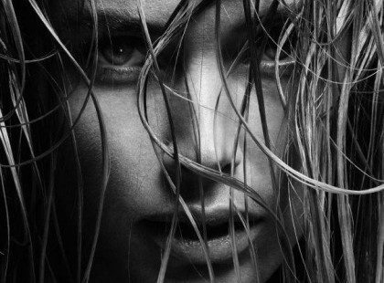 ... A jó arcukat mutatják feléd, majd szépen hátba döfnek ....