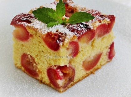 Cseresznyés sütemény olajos kevert tésztával.