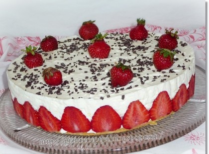 Sütés nélküli epres túrótorta, ahogy Gizi készíti