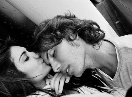 Oravecz Nóra: Ideig-óráig tartó varázslat, ami elmúlik. De valamiért még mindig elhiszed, hogy ez most más lesz