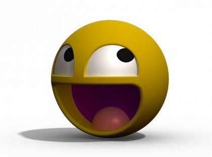 Éves ellenőrzés van az elmegyógyintézetben, hogy van-e valaki, aki meggyógyult. Bemegy az első beteg: