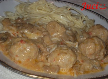 Zsemlemorzsás betyár gombóc