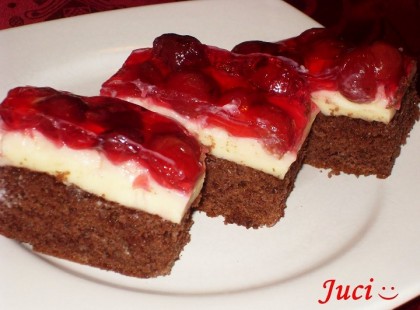 Meggyes zselés szelet