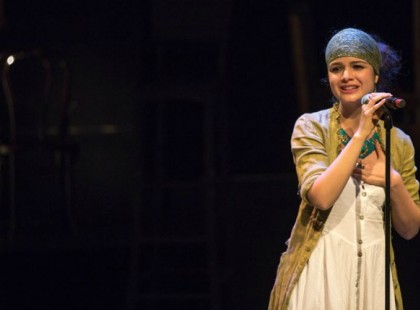 Az Élet csodálatos! – így búcsúzott halála előtt Páll Mónika színészhallgató - Páll Mónika 2010 óta küzdött a testét megtámadó betegséggel. A Kaposvári Egyetem színészhallgatója a Facebook-on köszönt el szeretteitől, ismerőseiről.