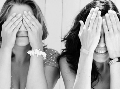 A barátunkban ... valahogy, akkor is látjuk a jót, amikor a legrosszabb arcát mutatja....