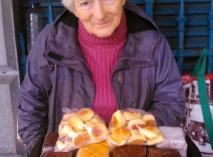 3 millió forintra büntették a saját házi süteményeit áruló nénit a nyugatinál?