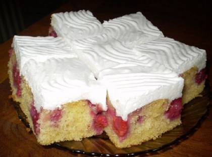 Habos-málnás süti Eta módra