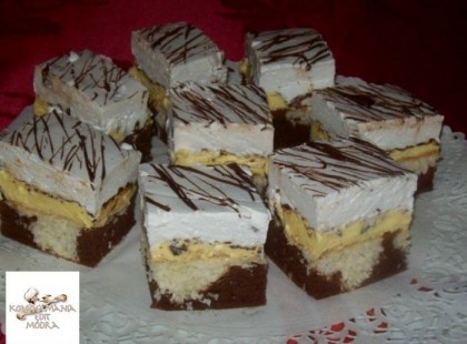 Kókuszos habgaluskás, krémes sütemény