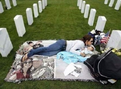 Az igaz szerelem nem ismer sem távolságot, sem kétséget, sem sajnálatot, sem szégyent és nem ismeri a halált sem. Ismeri viszont a lélekben hozzád tartozom érzését a síron túlról is, a mindig melletted van a helyem érzését e világon innen és e világon túl is...