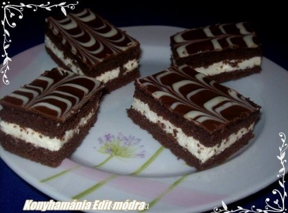 Ahogy Edit készíti: Kinder tejszelet :)