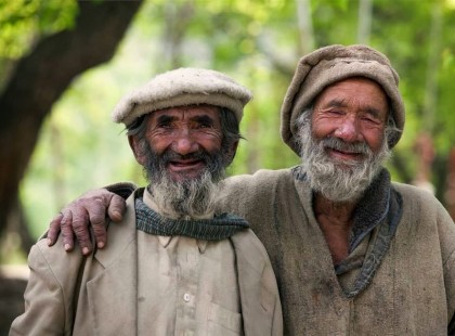 Öreg cimborák beszélgetnek, kérdi az egyik