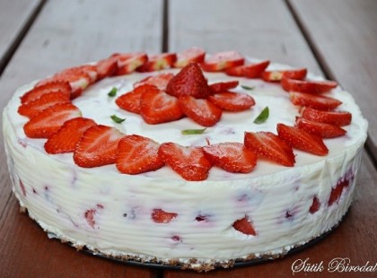 Epres túrótorta / Strawberry cottage cheese cake
