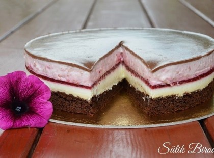 Málnás-csokoládés joghurttorta