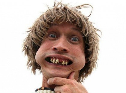 Hogy hívják a borostás papot? - ??? - Szőrzetes.