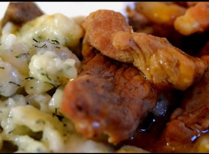 FARSANGI TOKÁNY, KAPROS-TÚRÓS GALUSKÁVAL