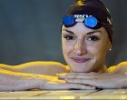 Hosszú Katinka előtt ismét le a kalappal. A Santa Clara - i úszóversenyen csak nyert és nyert. De ezen szerintem nem csodálkozunk, csak tisztelegni lehet a kiváló sportolónő előtt, aki öt elsőséggel és a pénzdíjas verseny megnyerésével zárta a Santa Clara-i úszóversenyt. Magabiztossága itt is példaértékű volt, de ezt a hozzáállást már megszokhattuk tőle. Arena Pro Swim-sorozat összetett pontversenyén is győzelmet könyvelhetünk el neki. Nyereménye pedig 18 600 dollár (5.1 millió forint). Szerintem aki irigyli tőle az csinálja utána. Büszkék vagyunk rád Katinka!