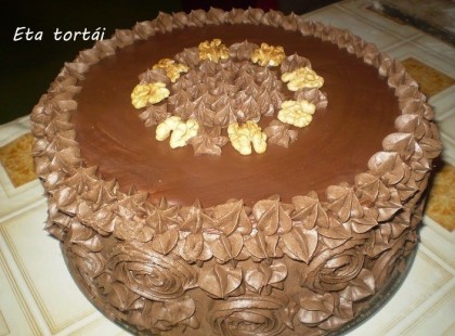 Diós torta csoki krémmel „Eta módra“