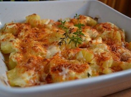 A kedvencemet hoztam:-), finom és gyorsan elkészül:-) Egy salátával önálló ételként is finom,persze a húst kedvelők tehetnek mellé egy szeletet:-)))