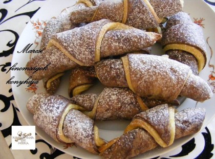 Csokis-vaníliás tekert kifli