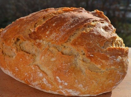 Ismeritek a lusta asszony kenyerét? Amennyire könnyű elkészíteni,épp annyira finom:-) Íme a recept avagy hogyan készítsünk dagasztás nélküli kenyeret