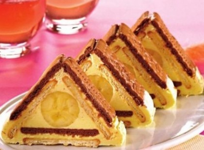 Banános-kekszes piramis