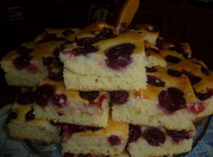 Habkönnyű meggyes lepény