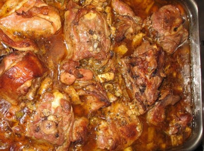 Sörben sült csülök, zöldségágyon – minden pasi kedvence!