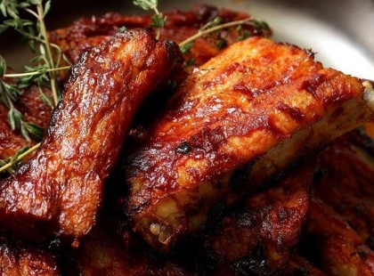 A legízletesebb pácolt oldalas – finom falatok a sütőből!