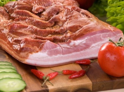 Ti tudtátok, hogy ennyi mindenre gyógyír a szalonna? Nekünk leesett az állunk!A szalonna gyógyít! Kiderült, hogy a szalonna erősíti az immunrendszert!Oszd meg te is!