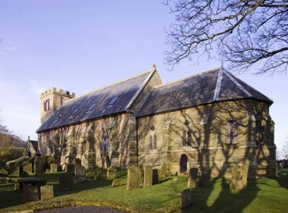 Egy elhagyott templomot vásárolt a pár. Le fog esni az állad, ha megnézed hogy néz ki belülről!